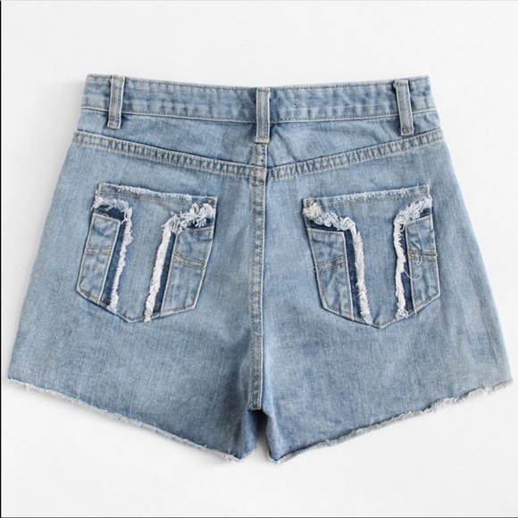 🤩Denim Shorts🤩 - Picture 4 of 5